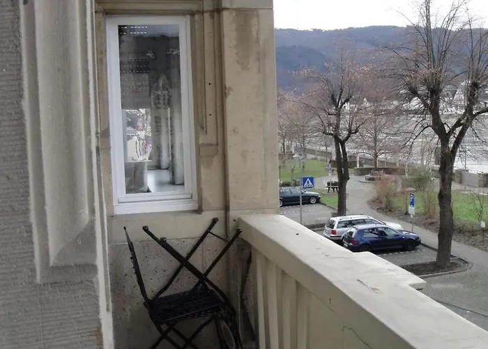 In Einem Historischen Gebaeude Mit Balkon Und Blick Auf Mosel By Interhome Apartamento *